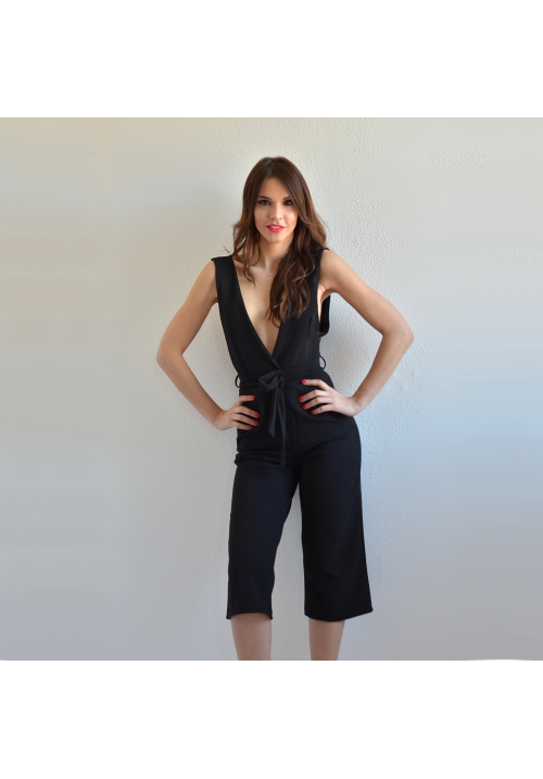 Jumpsuits black neckline V